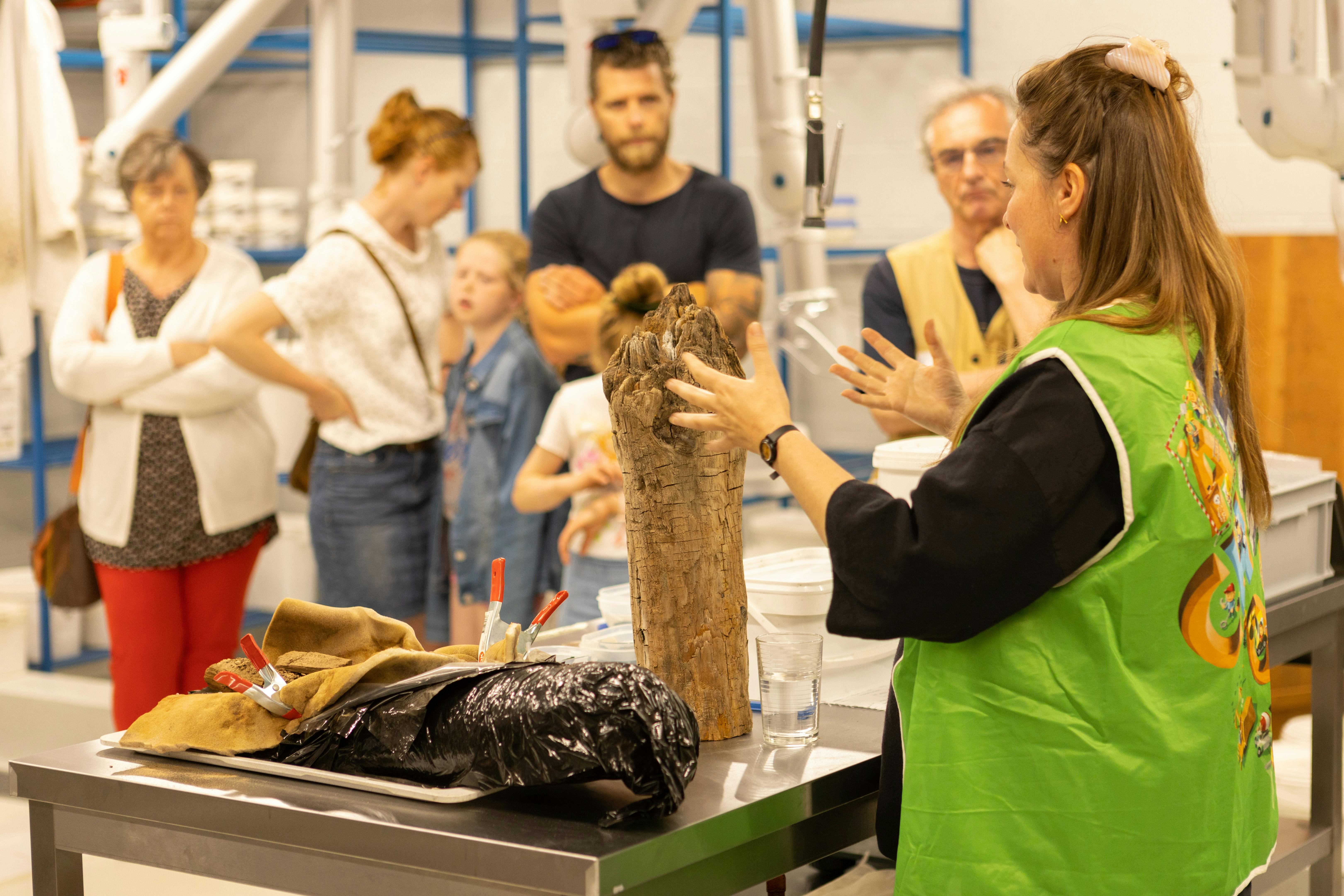 Opendeurdag in het archeologisch depot