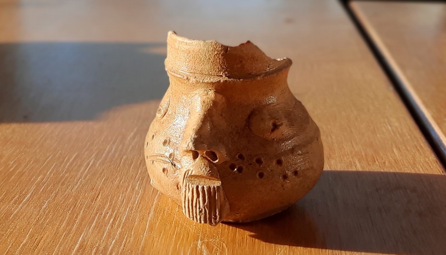 Speelgoed puntneuskruikje uit de collectie Wim Vervoort